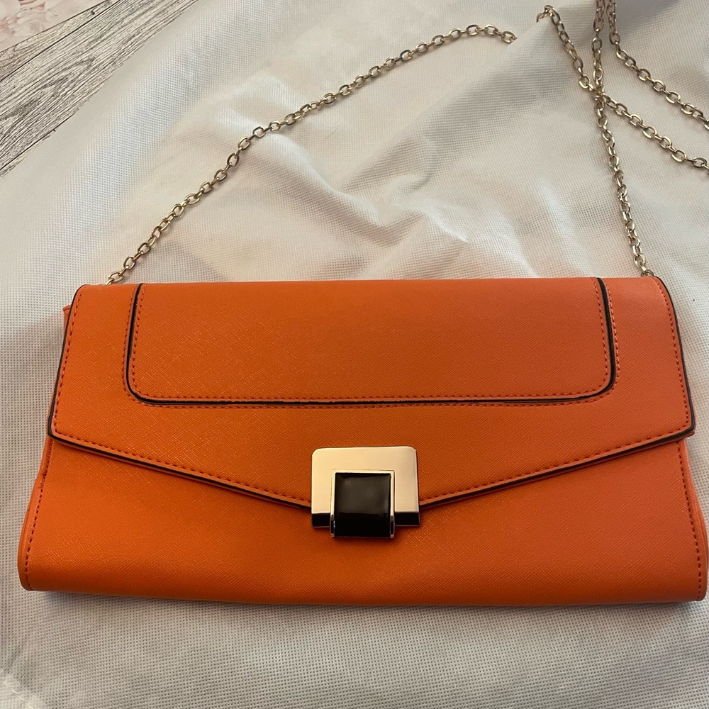 Urban Expressions Vegan leather handbag bag orange with gold hardware and chain
